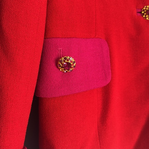 Red and pink Ann Taylor 80’s blazer with gold tone pink buttons size 6 - Picture 5 of 12